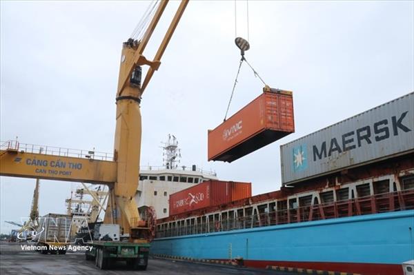 Perturbations maritimes : légère hausse des tarifs des conteneurs