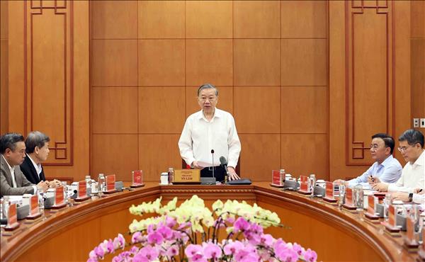 Party chief calls for more drastic anti-corruption actions