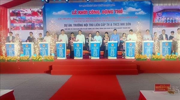 Tạo đột phá giáo dục, nâng đỡ tương lai học sinh dân tộc​