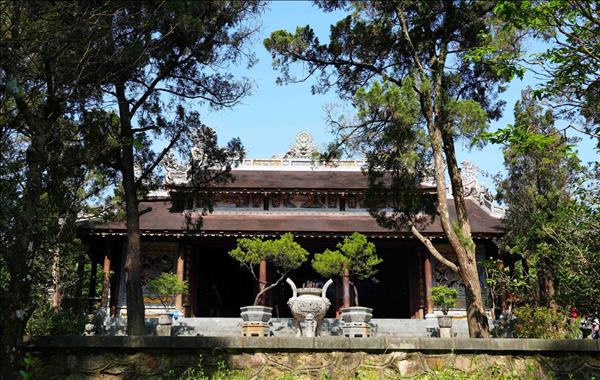 Chùa Từ Hiếu - danh lam thắng cảnh nổi tiếng của Cố đô Huế