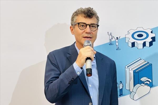 ຫົວ​ໜ້າ​ຜູ້​ຕາ​ງ​ໜ້າ UNESCO: ການ​ລົງ​ທຶນ​ເຂົ້າ​ມະ​ນຸດ ແລະ ວັດ​ທະ​ນະ​ທຳ ແມ່ນ​ປັດ​ໄຈ​ແກ່ນ​ສານ​ນຳ​ມາ​ເຊິ່ງ​ຄວາມ​ຜາ​ສຸກ​ໃຫ້​ແກ່​ປະ​ຊາ​ຊົນ