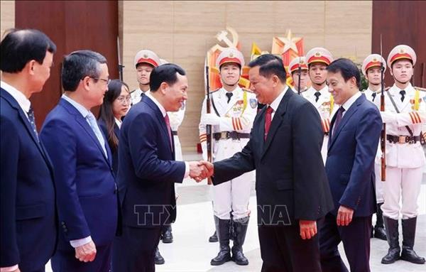 ຊຸກ​ຍູ້​ການ​ພົວ​ພັນ​ຮ່ວມ​ມື​ຢ່າງ​ສະ​ໜິດ​ແໜ້ນ​ລະ​ຫວ່າງ​ສອງ​ກະ​ຊວງ​ຕຳຫຼວດ ຫວຽດ​ນາມ - ລາວ