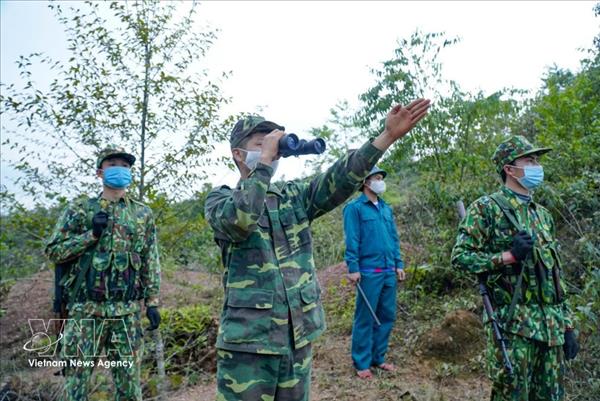 Vietnamese, Chinese border guards kick off 2026 joint patrol