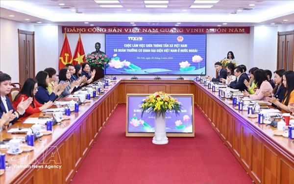 VNA, Vietnamese missions abroad step up information coordination