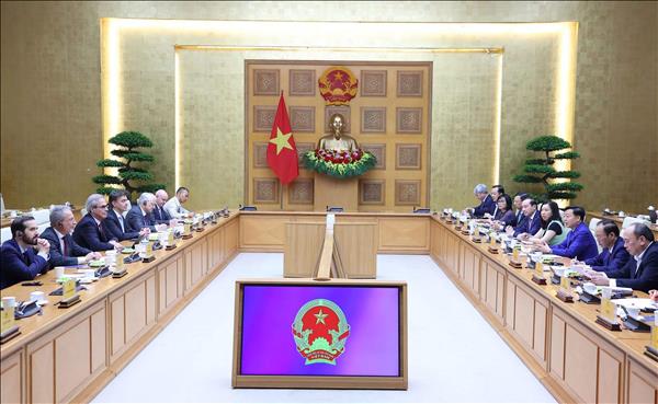 INN : le vice-PM Tran Hong Ha travaille avec une délégation dinspection de la CE