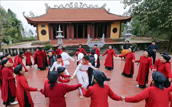 Di sản Việt -  Những sắc thái độc bản cho nhân loại