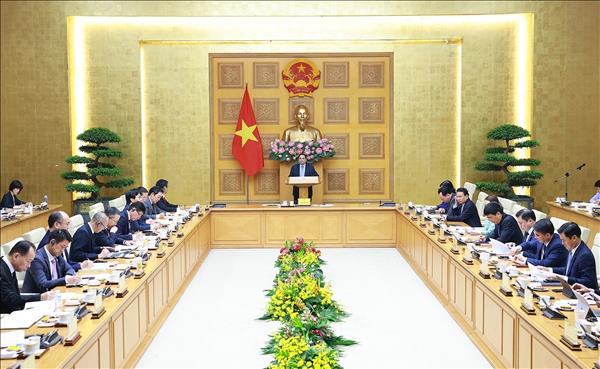 Le Premier ministre préside un dialogue avec les entreprises japonaises