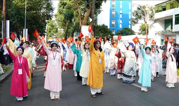 Ngày hội Việt Phục Tóc xanh vạt áo năm 2026