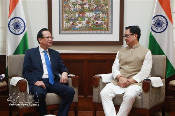 Vietnam e India impulsan la cooperación en religión y minorías étnicas