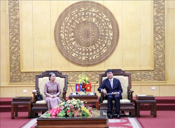 Đoàn đại biểu cấp cao Hội đồng Quốc gia Mặt trận Đoàn kết Phát triển Tổ quốc Campuchia thăm và làm việc tại tỉnh Ninh Bình