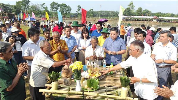 Phát huy giá trị di sản văn hóa truyền thống Lễ hội Phá Bàu