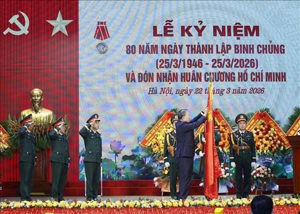 Ingenieros militares vietnamitas deben continuar con su legado pionero, afirma líder partidista