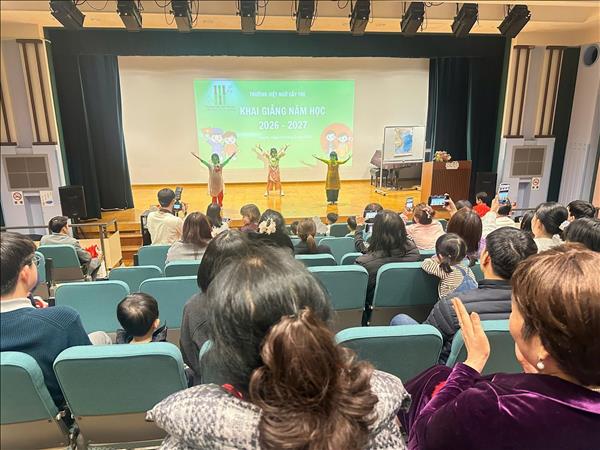 Trường Việt ngữ Cây Tre (Nhật Bản) khai giảng năm học mới