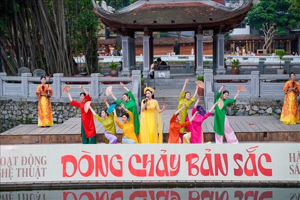 Khai mạc chuỗi hoạt động nghệ thuật Dòng chảy bản sắc - Hành trình sáng tạo 2026