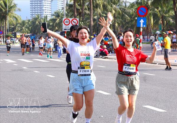 Des athlètes vietnamiens brillent au Marathon international de Da Nang 2026