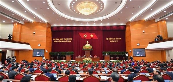 ການ​ເຮັດ​ວຽກ​ມື້​ທີ 2 ຂອງກອງ​ປະ​ຊຸມ​ຄະ​ນະ​ບໍ​ລິ​ຫານ​ງານ​ສູນ​ກາງ​ພັກ​ກອມ​ມູ​ນິດ ຫວຽດ​ນາມ ສະ​ໄໝ​ທີ XIV