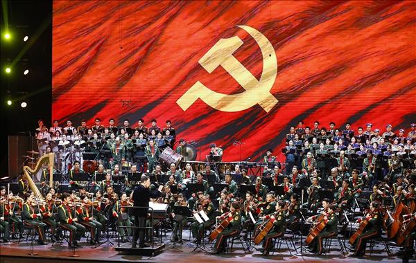 Tổng Bí thư Tô Lâm dự chương trình nghệ thuật Thanh âm dưới ánh mặt trời