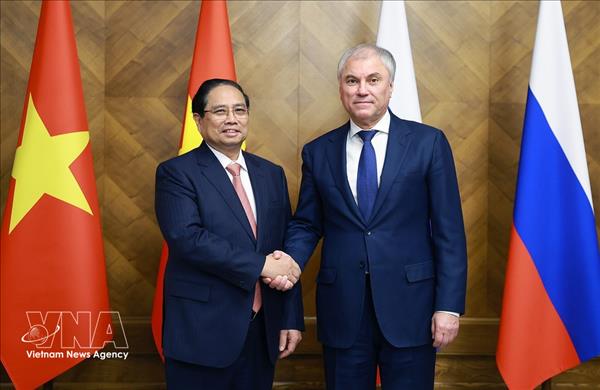 Премьер-министр Фам Минь Тьинь провёл встречу с Председателем Государственной Думы РФ