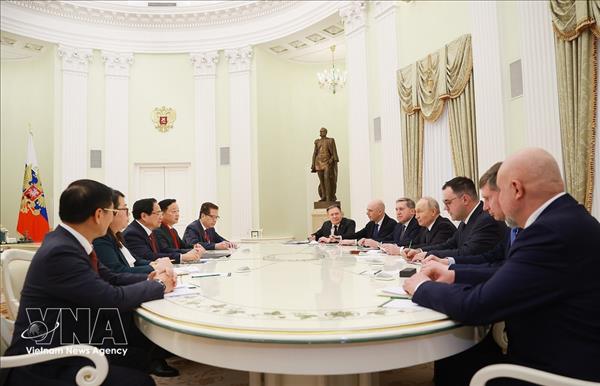 Премьер-министр Фам Минь Тьинь провёл встречу с Президентом РФ Владимиром Путиным в Кремле