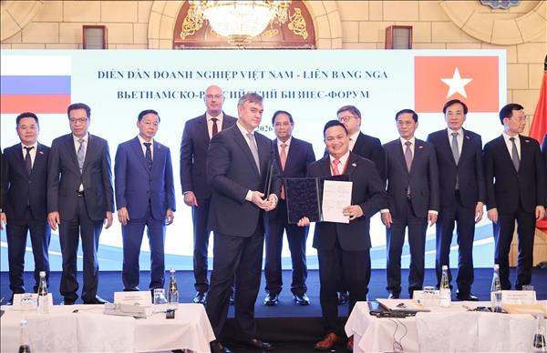 Le Premier ministre Pham Minh Chinh au Forum daffaires Vietnam - Russie