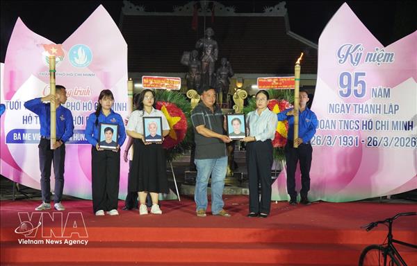 2026年青年月：修复遗像 抚慰伤痛 传递感恩