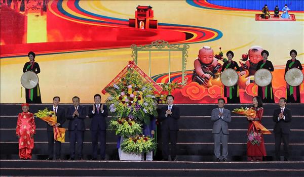 越南隆重举行仪式 接收两项世界文化遗产认定证书