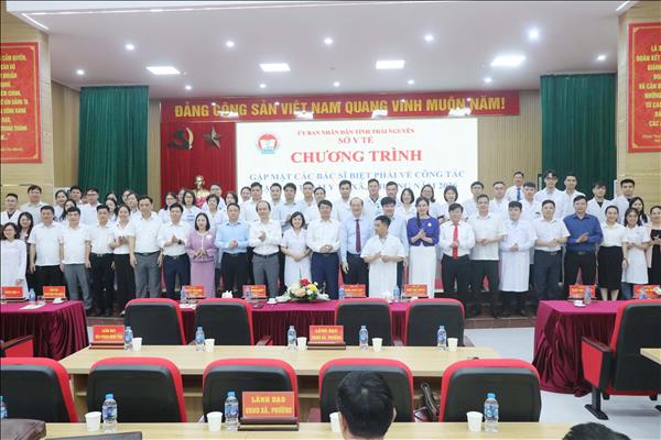 Biệt phái bác sĩ về làm việc tại trạm y tế xã, phường