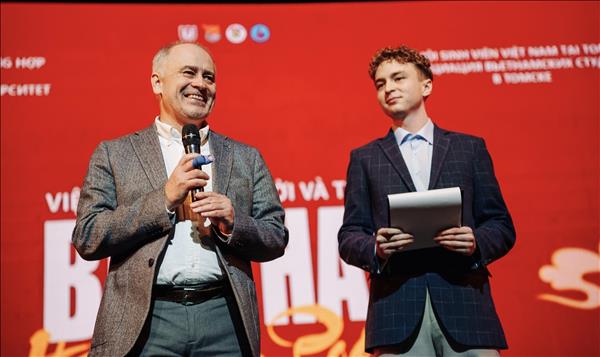 Không gian đa sắc màu văn hóa Việt Nam tại Nga