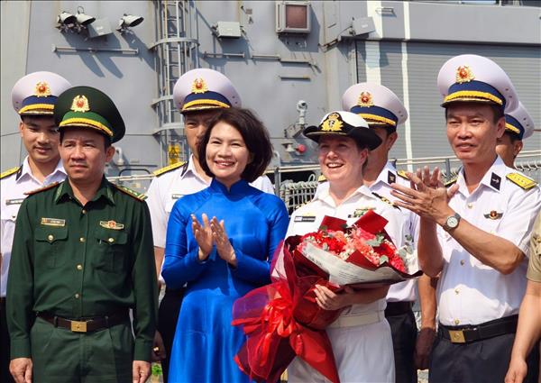Đà Nẵng đón tàu Hải quân Australia thăm hữu nghị