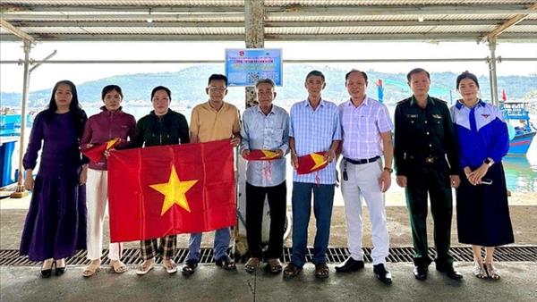 違法漁業対策の情報をQRコードで周知 若者による取り組み