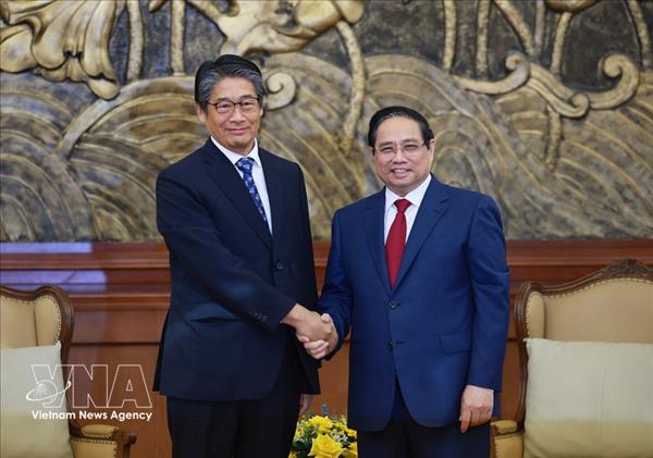 越南政府总理范明政会见日本驻越南大使