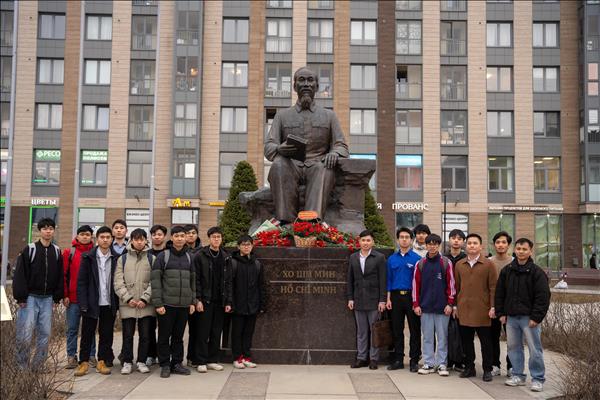 Vietnamese youth in Russia promote volunteer spirit during Youth Month