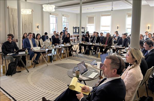 Doanh nghiệp Hoa Kỳ quan tâm mở rộng đầu tư vào tài chính–công nghệ tại Việt Nam