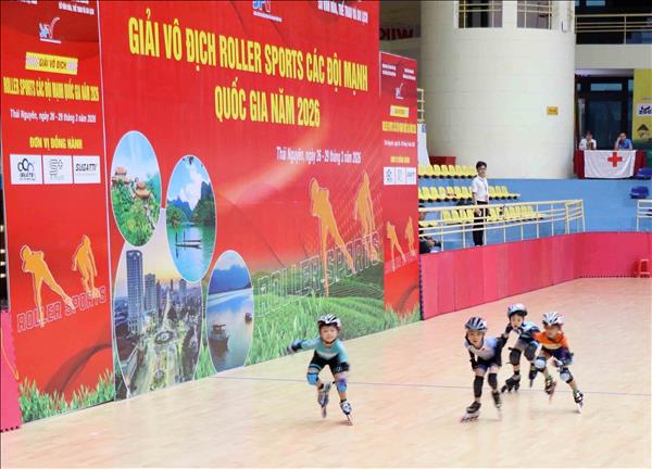 Khai mạc giải vô địch Roller Sports các đội mạnh quốc gia