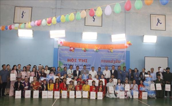 Tiếng Việt thắt chặt tình hữu nghị đặc biệt Việt Nam-Lào