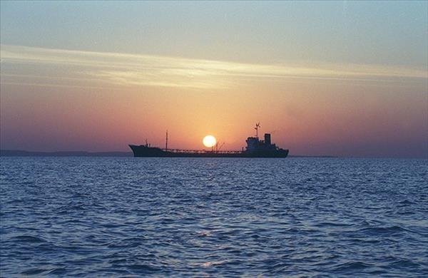 Vietnam seeks priority passage for vessels through Strait of Hormuz