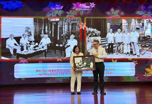 Tưởng nhớ, tri ân người thợ yêu nước Tôn Đức Thắng