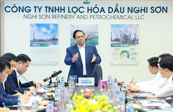 PM stresses need to diversify oil supply at Nghi Son refinery for energy security