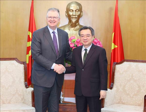 Trưởng Ban Chính sách, Chiến lược Trung ương tiếp Uỷ viên Hội đồng quản trị tập đoàn TAG (Hoa Kỳ)