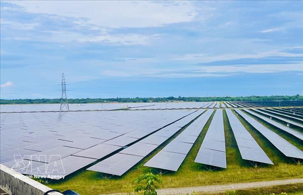 Vietnam impulsa ahorro energético y desarrollo de energía solar en azoteas