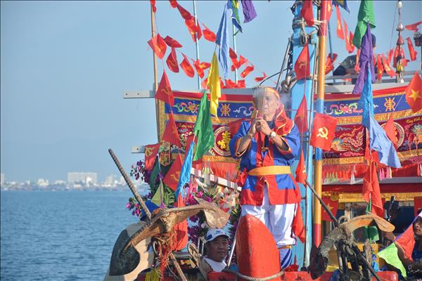 Giữ hồn biển qua Lễ hội Cầu ngư đình Trường Đông