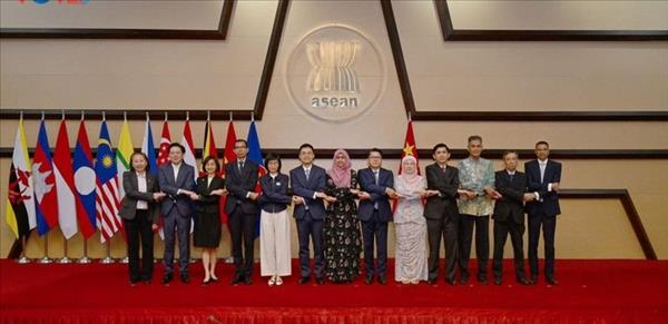 ຫວຽດ​ນາມ ສະ​ເໜີ​ຊຸກ​ຍູ້​ການ​ຮ່ວມ​ມື​ຢ່າງ​ເລິກ​ເຊິ່ງກວ່າ​ອີກ ລະ​ຫວ່າງ ອາ​ຊຽນ - ຈີນ