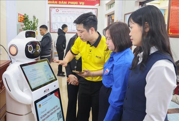 La technologie numérique transforme en profondeur ladministration et réduit les distances