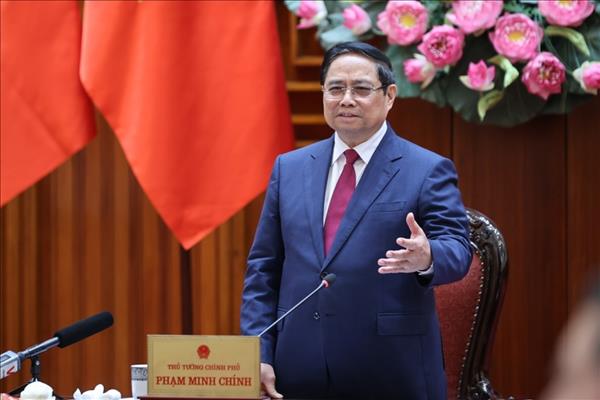 チン首相、ギソン国家原油備蓄基地建設に関する政府常務会議主宰