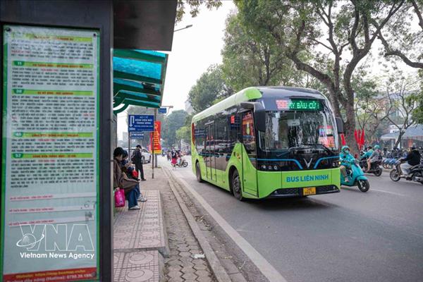 Dès le 1er avril, Hanoï déploie dix nouvelles lignes de bus électriques