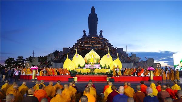 La liberté religieuse ne doit pas être dissociée de la responsabilité civique