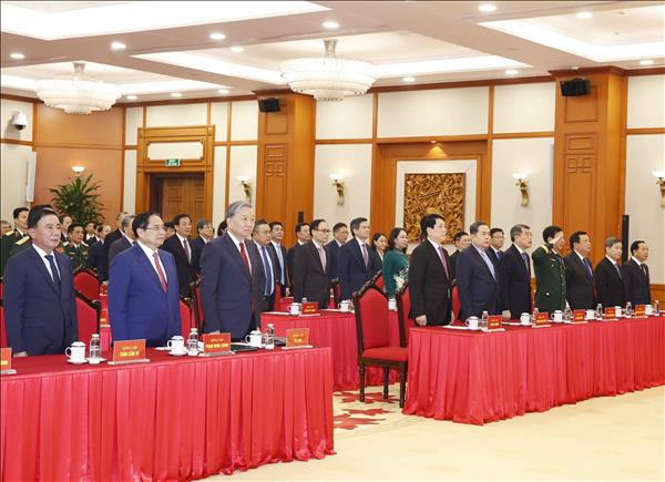 越南各位党和国家领导人及高级干部荣获荣誉勋章