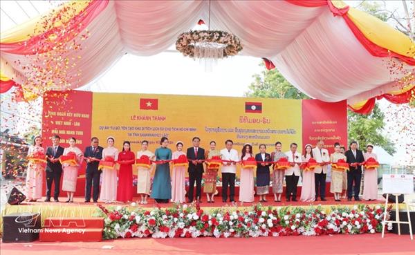 Inauguration du site historique rénové dédié au Président Ho Chi Minh à Savannakhet (Laos)