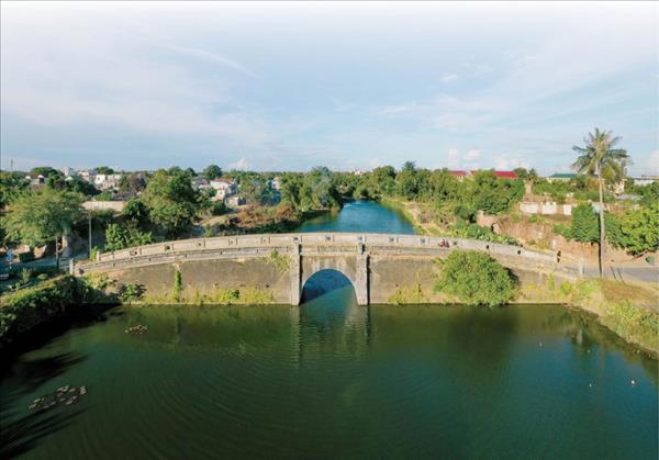 Tourisme fluvial : Hue redonne vie à lhistorique rivière Ngu Ha