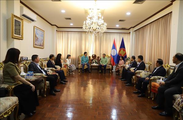 Vun đắp mối quan hệ gắn kết chiến lược Việt Nam-Lào